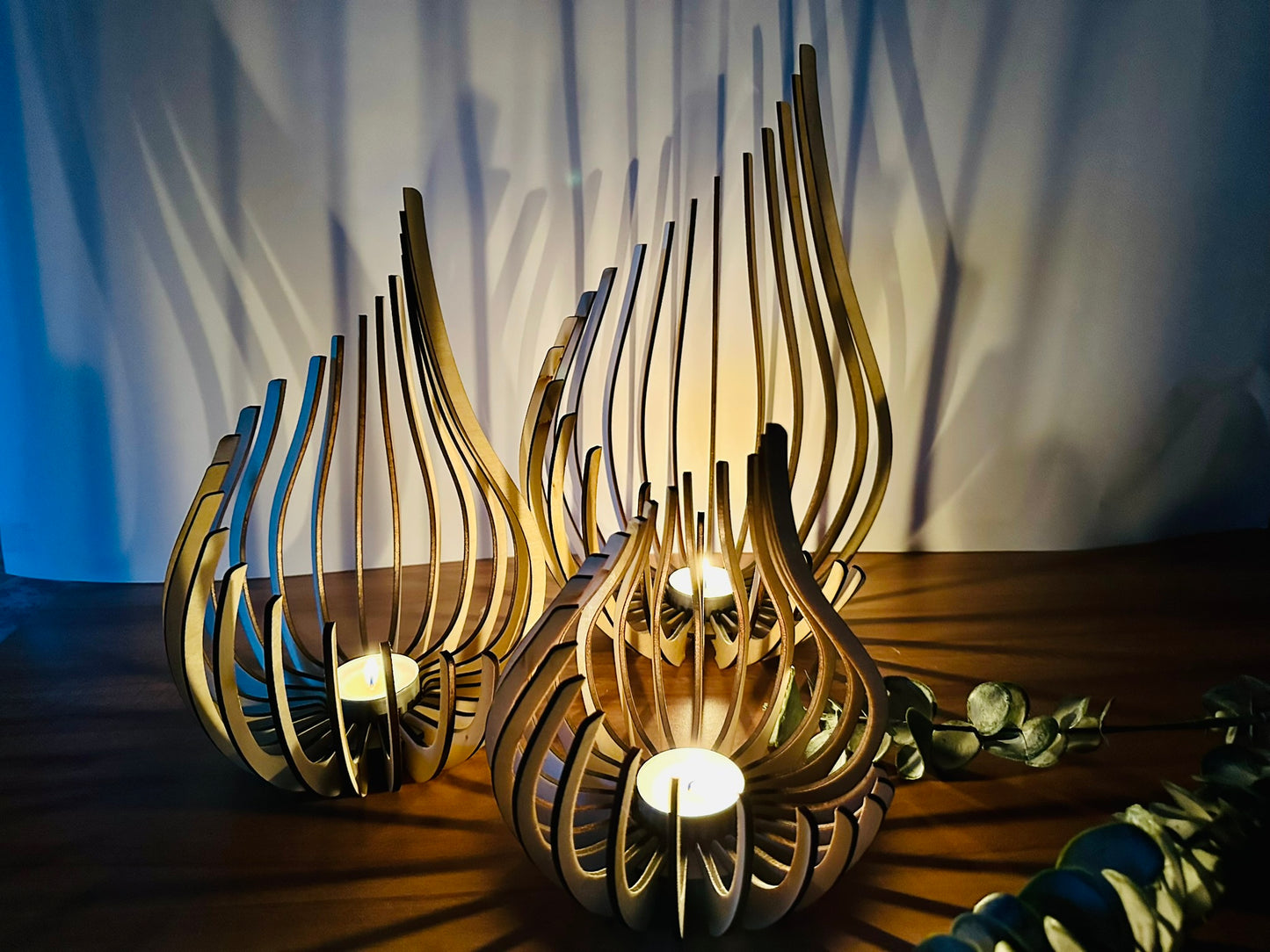 Gelasertes Windlicht in drei verschiedenen Größen, geschwungene Form