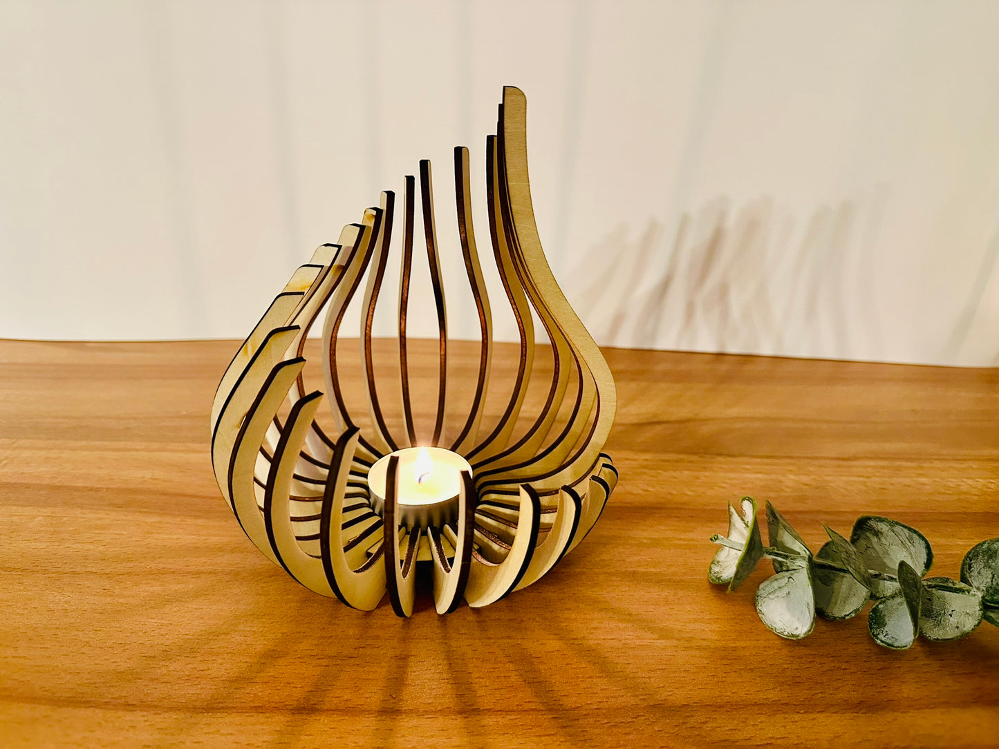 Gelasertes Windlicht in drei verschiedenen Größen, geschwungene Form