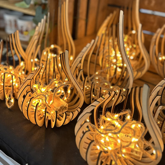 Gelasertes Windlicht in drei verschiedenen Größen, geschwungene Form