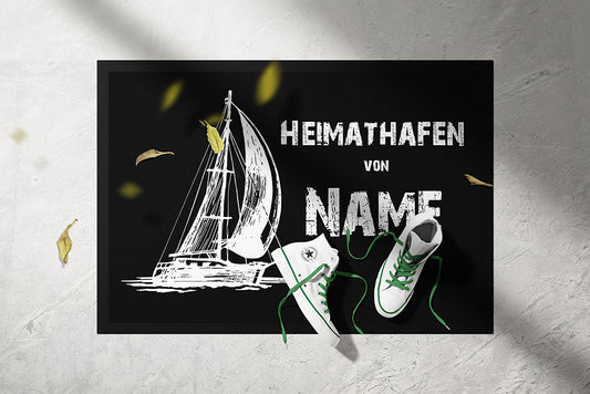 Fussmatte "Heimathafen" in zwei Größen mit Segelschiff personalisierbar
